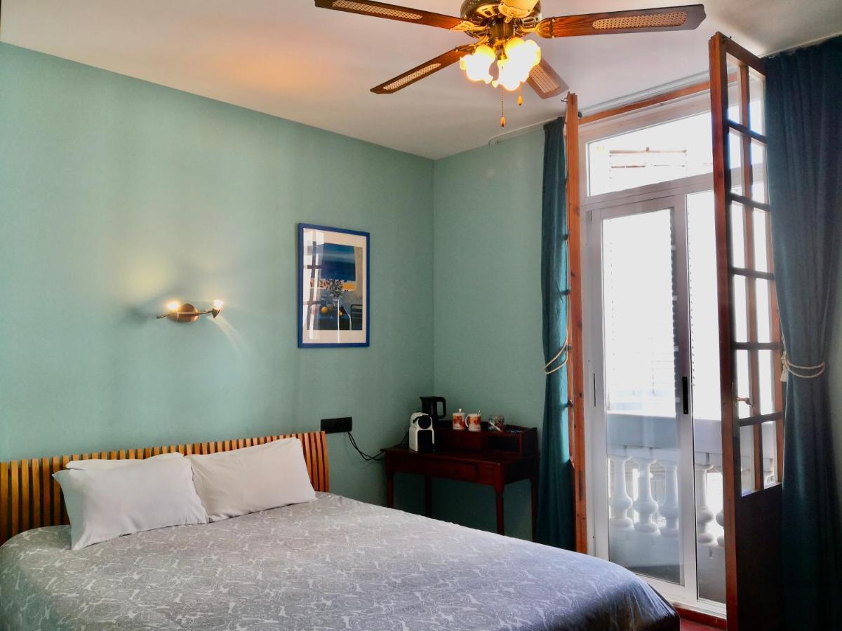 Privat Hotel Liberty Sitges Luaran gambar