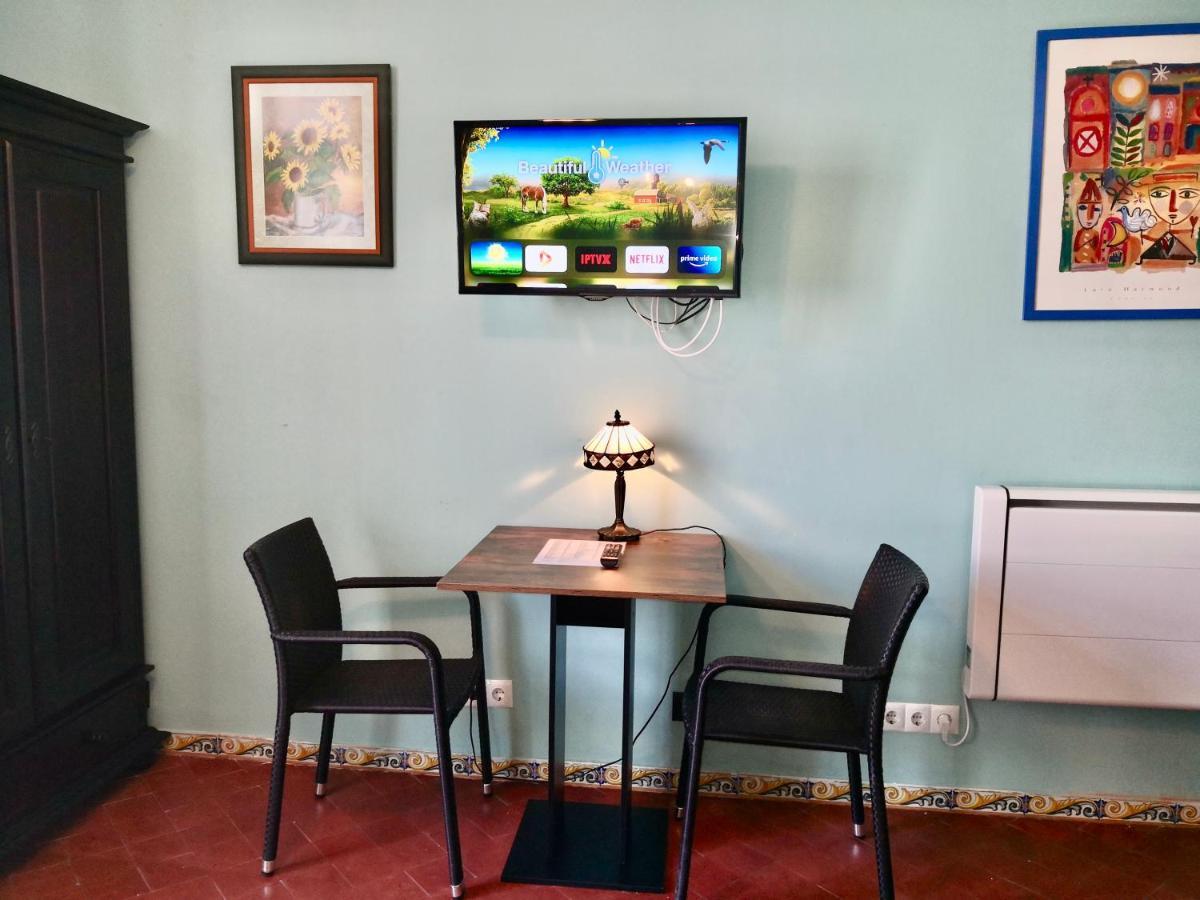 Privat Hotel Liberty Sitges Luaran gambar
